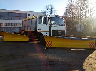 Пескосолераспределитель ОРС-08 со скоростным и боковым отвалом.