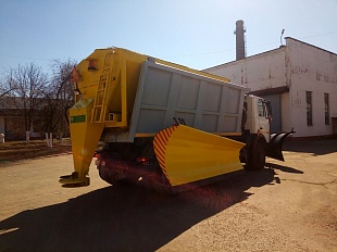 Пескосолераспределитель ОРС-08 с боковым отвалом.